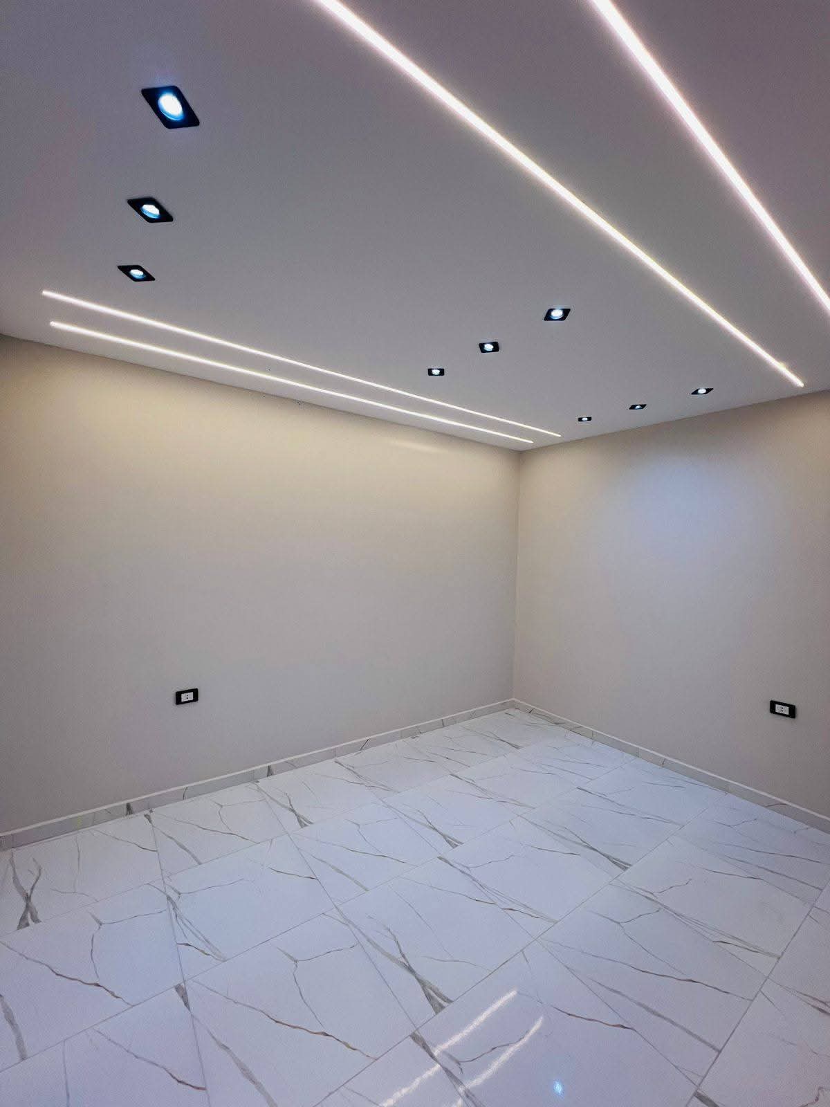 أعمال دهانات داخلية ونقاشة مودرن في فيلا ببريدة القصيم